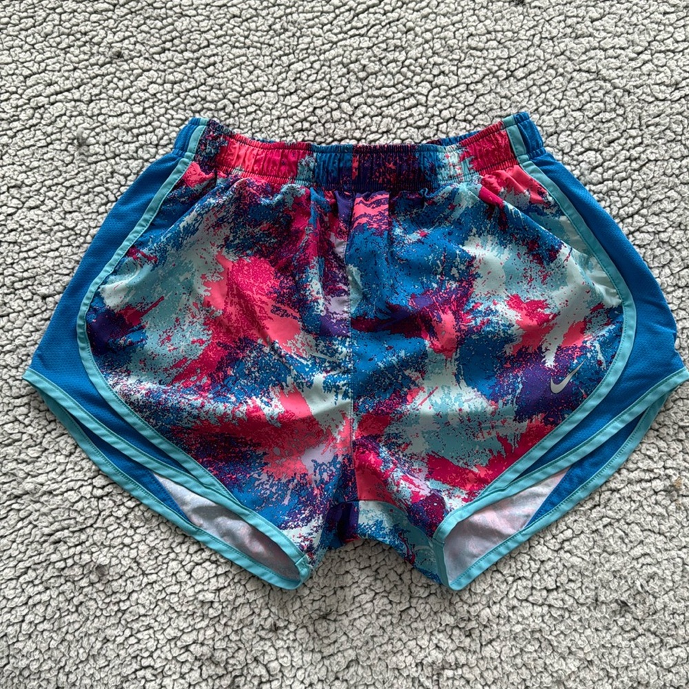 Nike shorts S